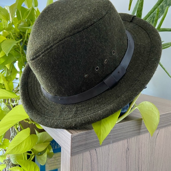 LIKE NEW Wool Packer Filson (Medium) Unisex - Picture 3 of 4